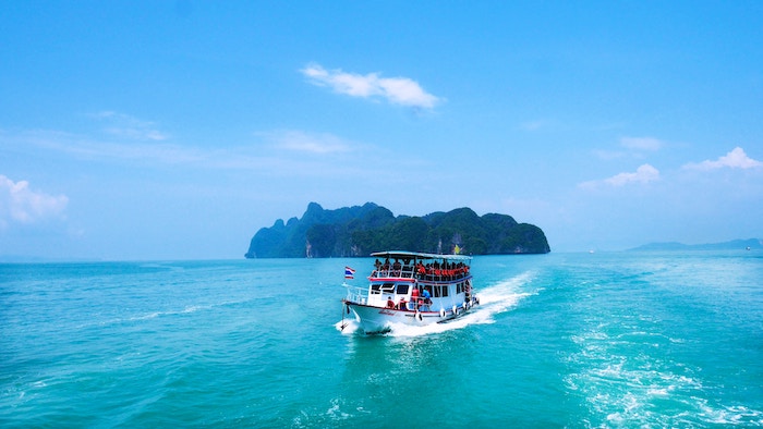 living on a sailboat in thailand